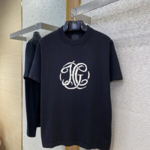 GIVENCHY T-SHIRT