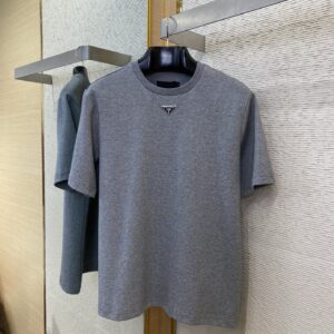 PRADA T-SHIRT